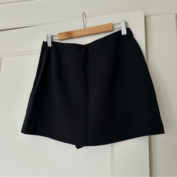 Abercrombie & Fitch Menswear Mini Skort - Picture 6 of 6